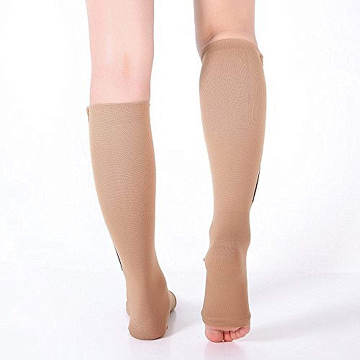 Femme portant Chaussettes Lysiane | Chaussettes de Compression