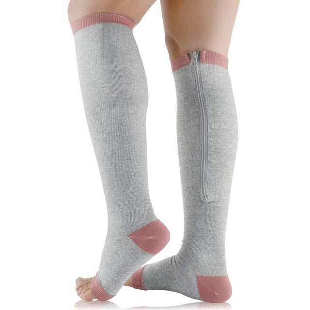 Femme portant Chaussettes Lysiane | Chaussettes de Compression