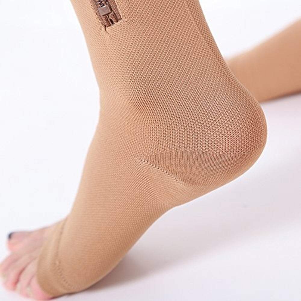 Femme portant Chaussettes Lysiane | Chaussettes de Compression