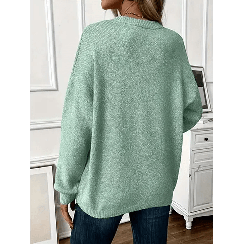 Femme portant Pulls Maëlle | Pull Ras du Cou Pour Femme | Élégance Décontractée