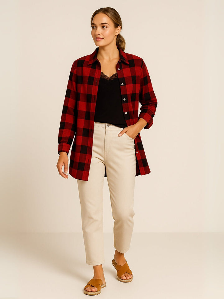 Femme portant Chemisier Maëlya | Chemise à carreaux oversize