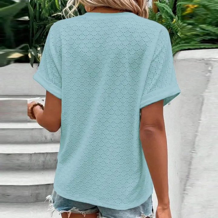 Femme portant T-shirts Maëva | Débardeur Confortable Femme à Col V