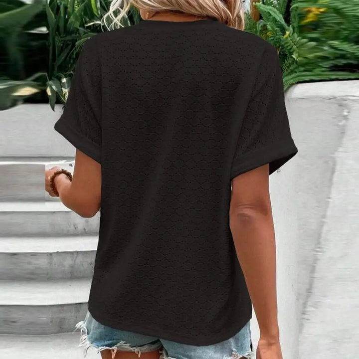 Femme portant T-shirts Maëva | Débardeur Confortable Femme à Col V