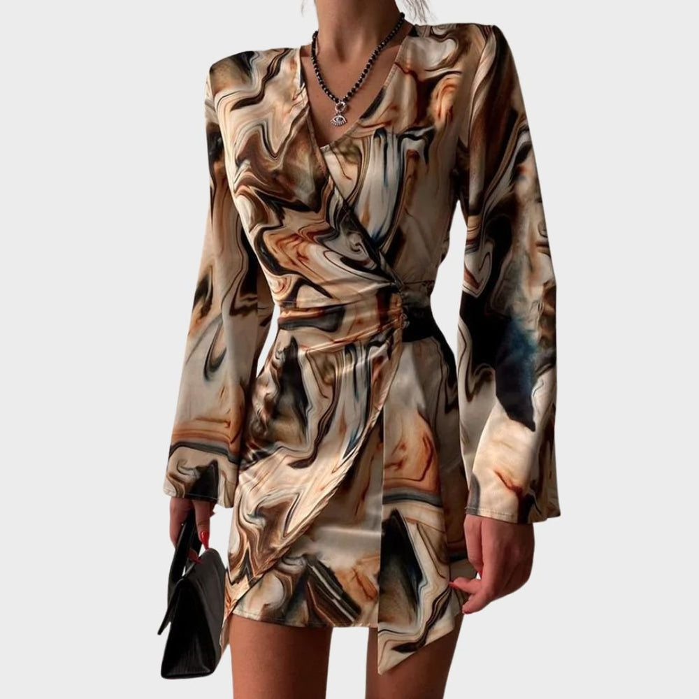 Femme portant Robe sexy Marilys | Robe portefeuille imprimée