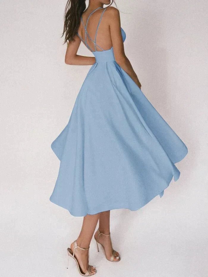 Femme portant Robe Cocktail Marivelle | Robe à Bretelles Légère