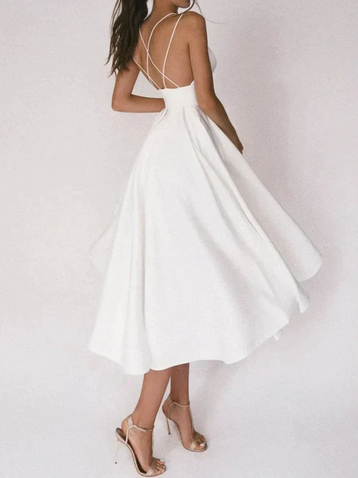 Femme portant Robe Cocktail Marivelle | Robe à Bretelles Légère