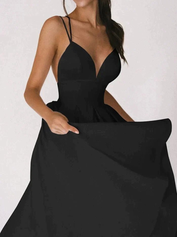Femme portant Robe Cocktail Marivelle | Robe à Bretelles Légère