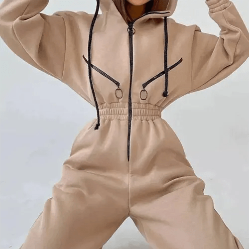 Femme portant Combinaison Marlène | Combinaison Chic et Confortable Pour Femme