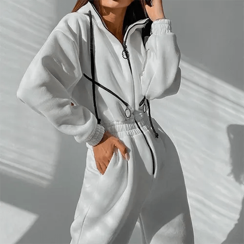 Femme portant Combinaison Marlène | Combinaison Chic et Confortable Pour Femme
