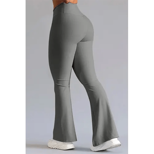 Femme portant Pantalons Marlowe | Pantalon de Sport Femme | Coupe Slim et Élégance Athlétique