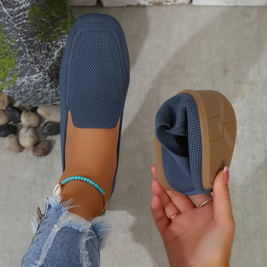 Femme portant Chaussures Merania | Chaussures Plates Tricotées Élégantes Pour Femmes