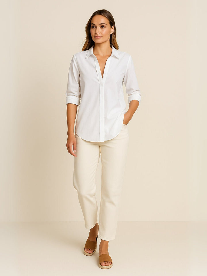 Femme portant Blouse Milindra | Blouse uni manches courtes fluide