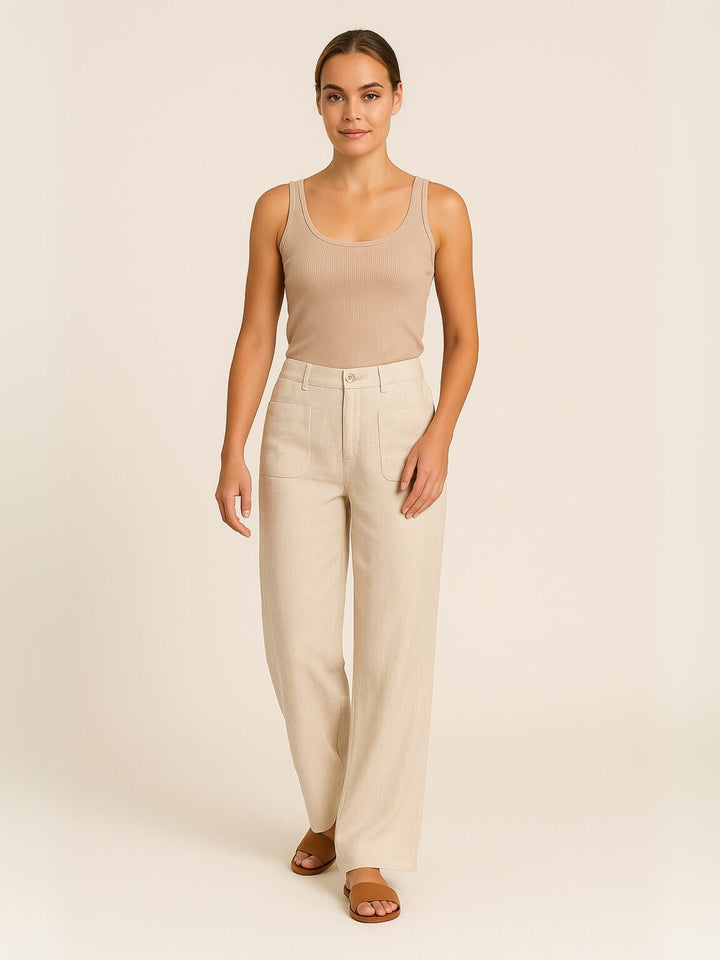 Femme portant Pantalon en lin Naelya | Pantalon fluide en lin doux
