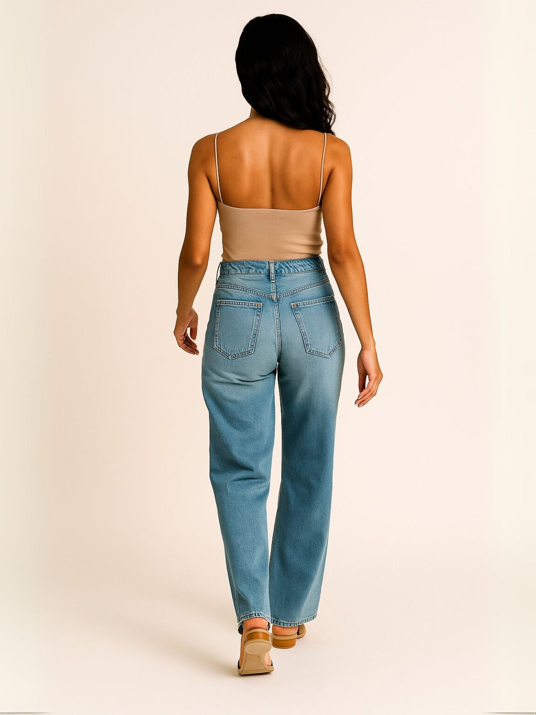 Femme portant Jean Vintage Nalaya | Pantalon Boho Vintage