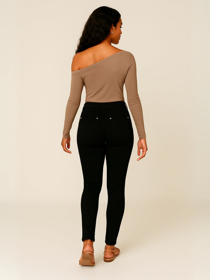 Femme portant Jean skinny Neraya | Jean skinny taille haute stretch