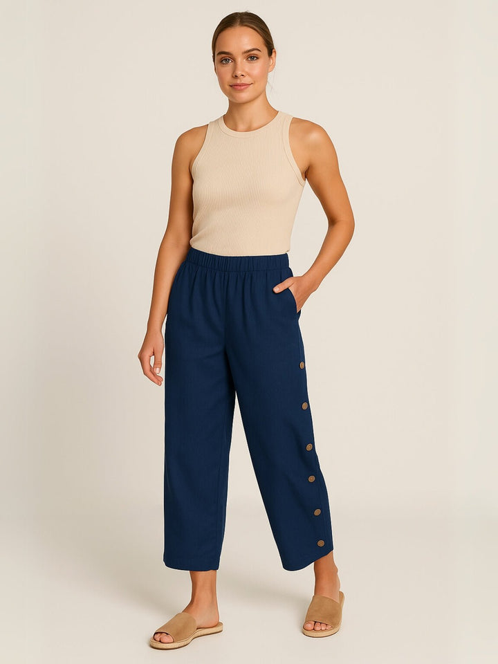 Femme portant Pantalon vintage Norella | Pantalon droit à boutons élégants