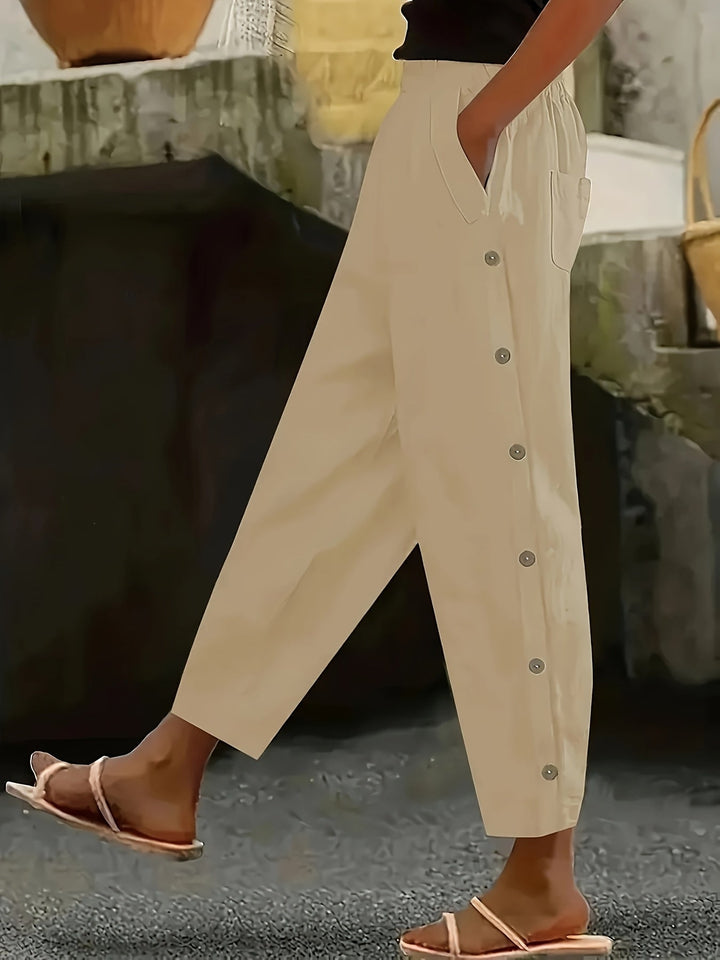 Femme portant Pantalon vintage Norella | Pantalon droit à boutons élégants