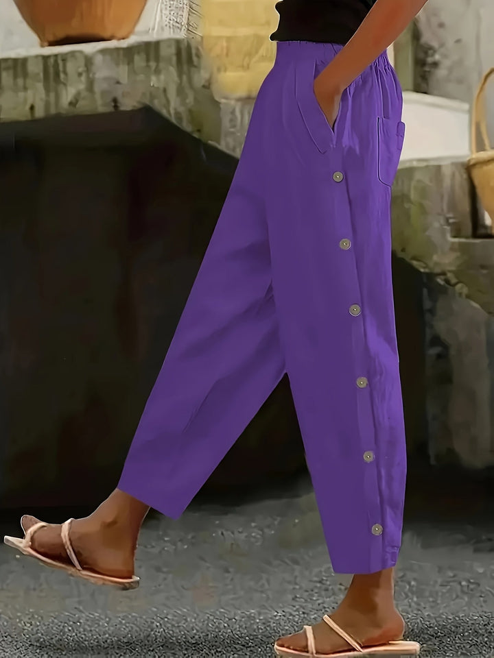 Femme portant Pantalon vintage Norella | Pantalon droit à boutons élégants