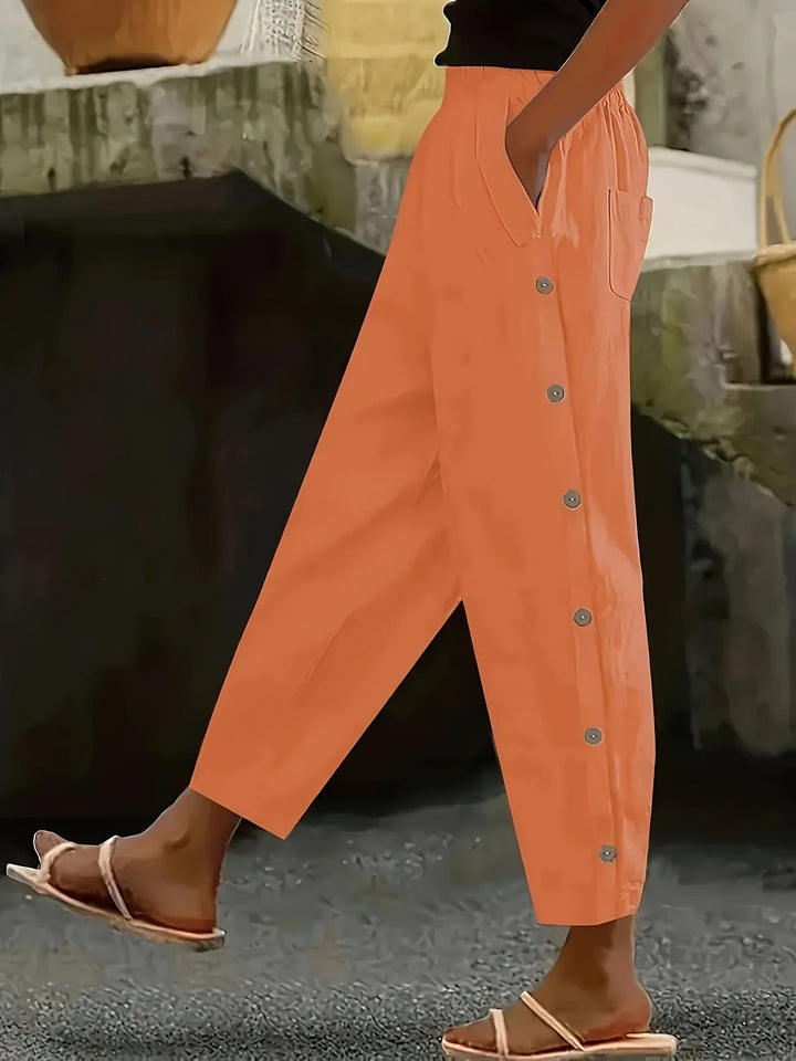 Femme portant Pantalon vintage Norella | Pantalon droit à boutons élégants
