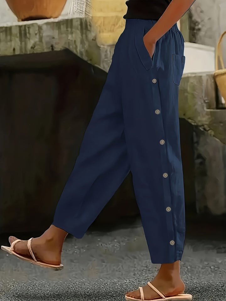 Femme portant Pantalon vintage Norella | Pantalon droit à boutons élégants