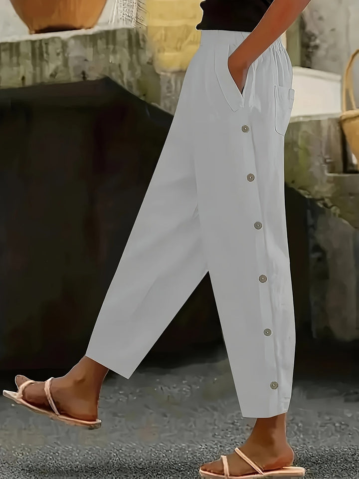 Femme portant Pantalon vintage Norella | Pantalon droit à boutons élégants