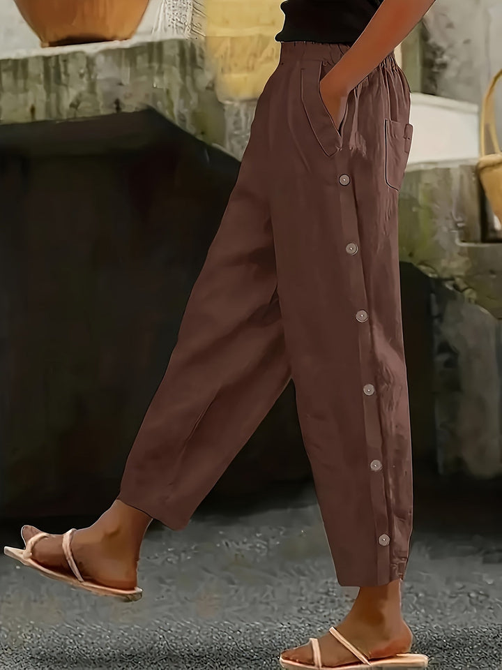 Femme portant Pantalon vintage Norella | Pantalon droit à boutons élégants