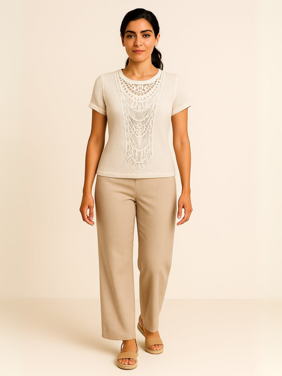 Femme portant T-Shirt Odéna | T-shirt dentelle col ras du cou