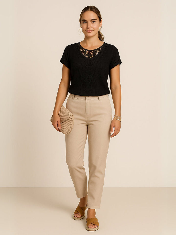 Femme portant T-Shirt Odéna | T-shirt dentelle col ras du cou