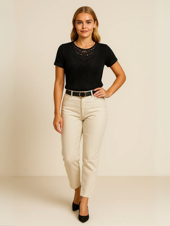 Femme portant T-Shirt Odéna | T-shirt dentelle col ras du cou