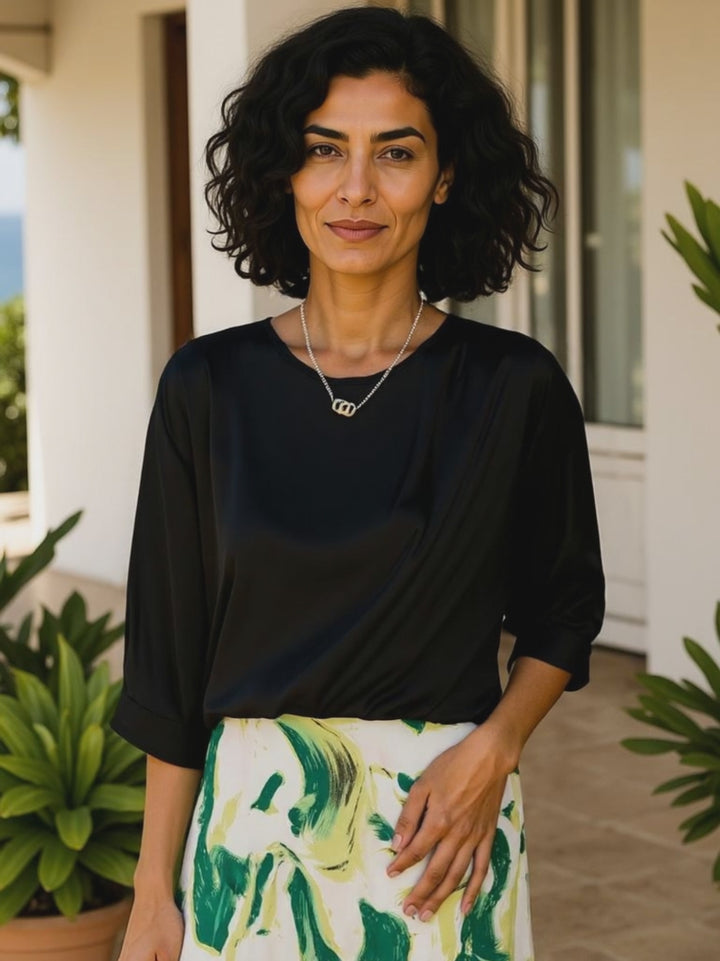 Zanira | Blouse satinée col rond fluide