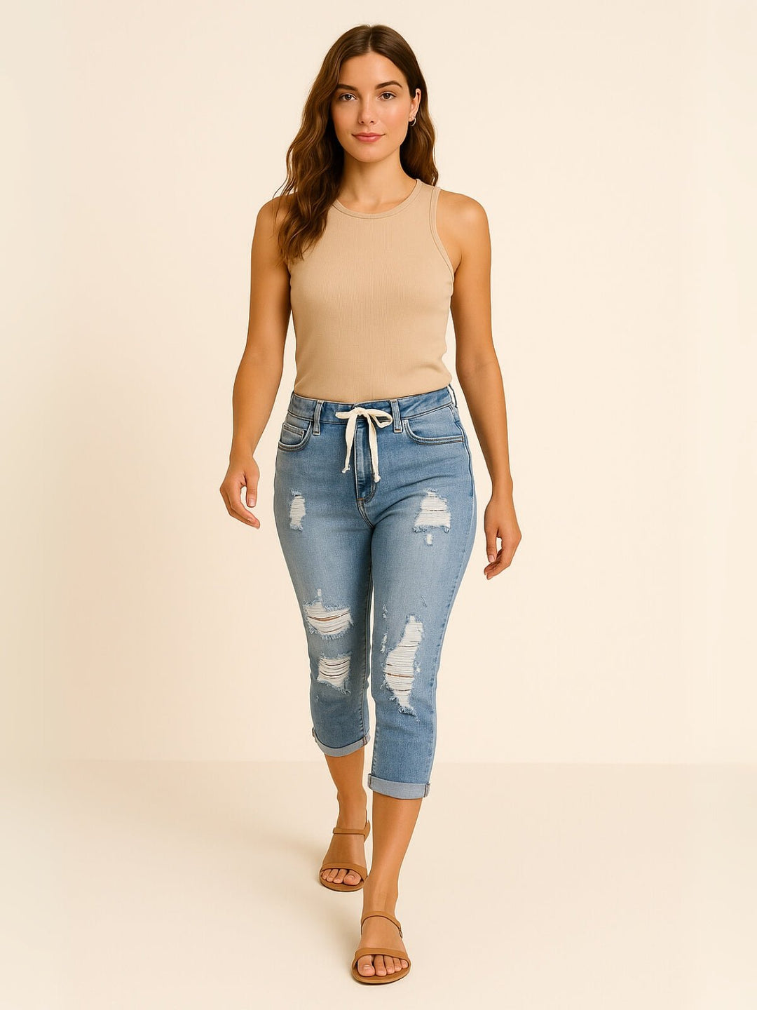 Femme portant Jean Rilianne | Jean capri skinny effet usé