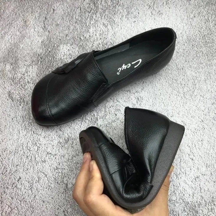 Femme portant Mocassins Selena | Mocassins plats et confortables pour femmes