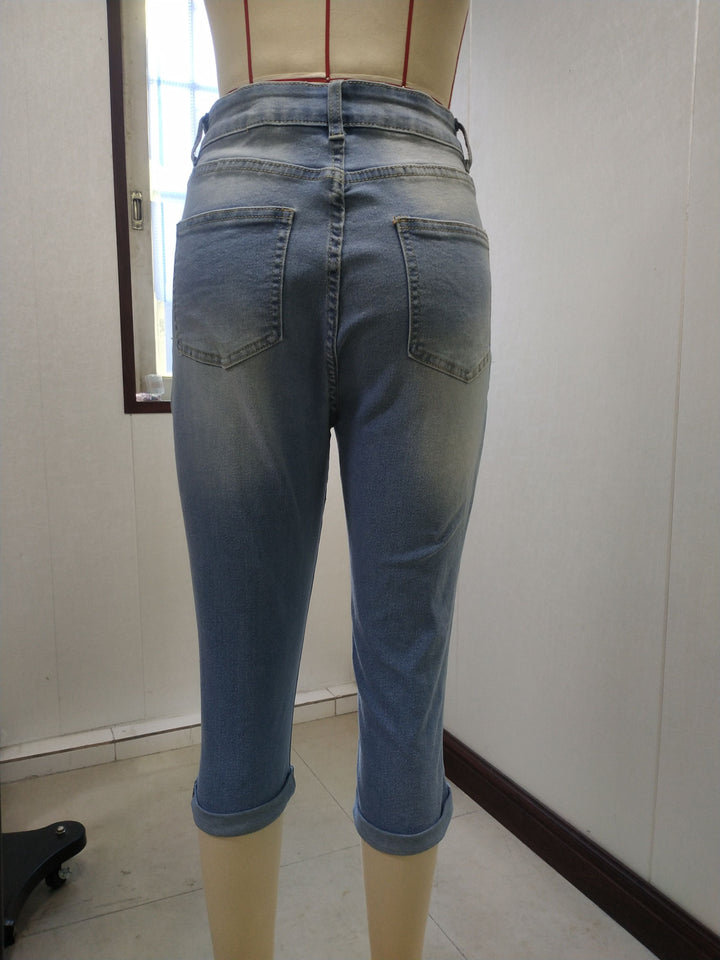 Femme portant Pantacourt Sérénna | Pantacourt en jean déchiré taille haute
