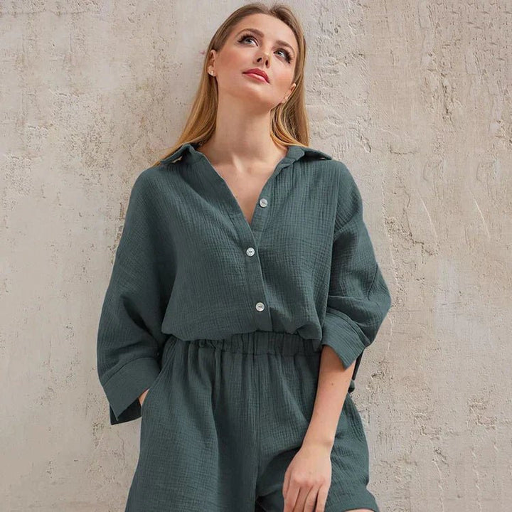 Femme portant Ensemble Sofianne | Costume 2 Pièces Élégant pour Femmes