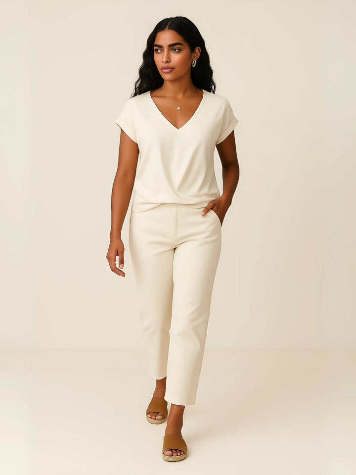 Femme portant Blouse Solélia | Blouse élégante à col cœur