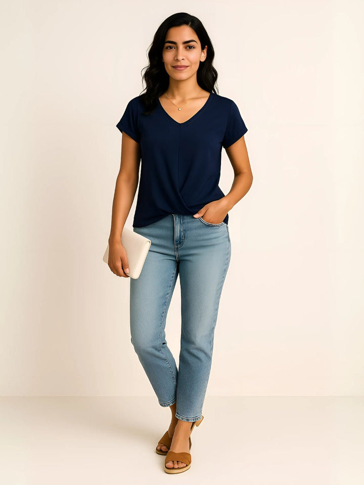 Femme portant Blouse Solélia | Blouse élégante à col cœur