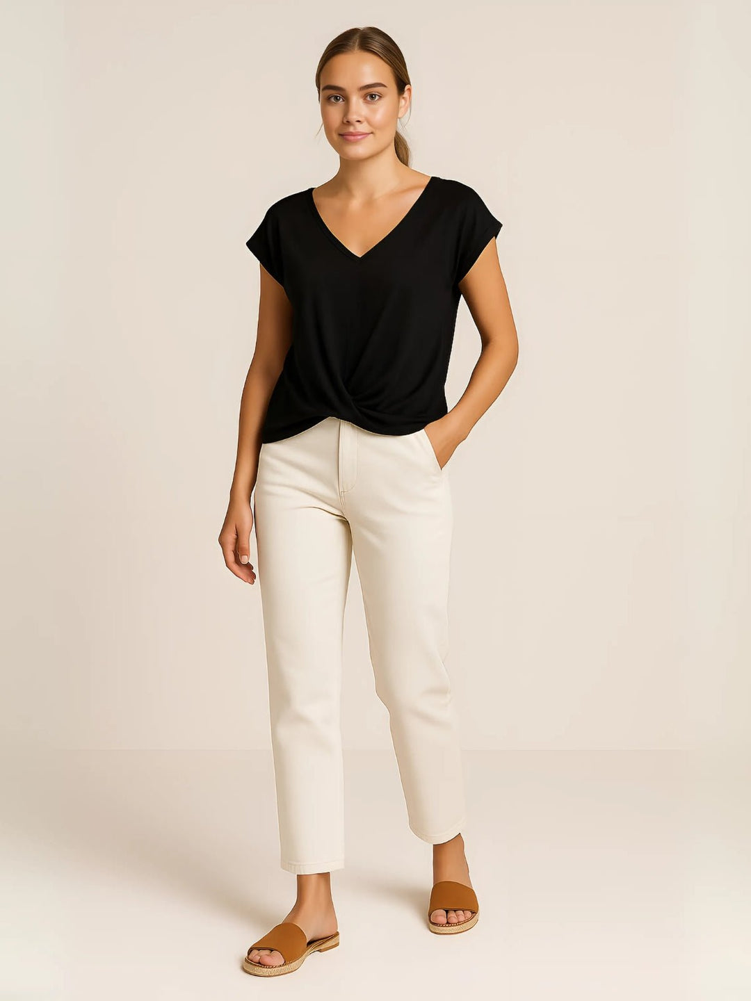 Femme portant Blouse Solélia | Blouse élégante à col cœur