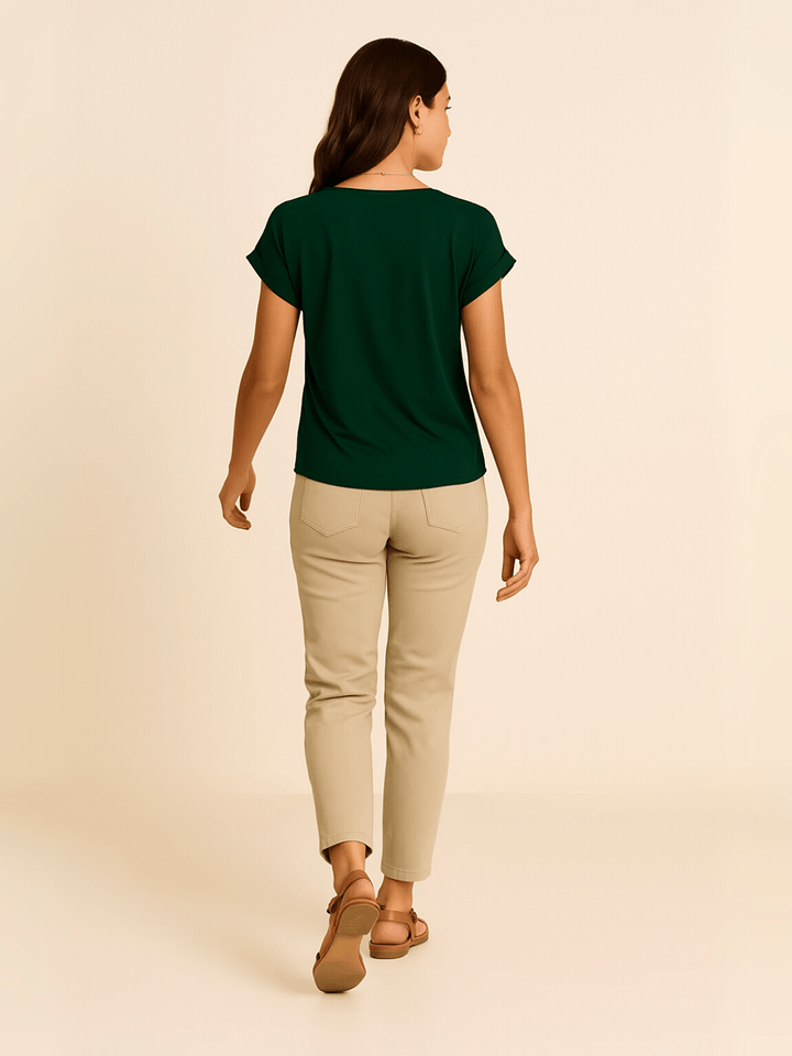 Femme portant Blouse Solélia | Blouse élégante à col cœur