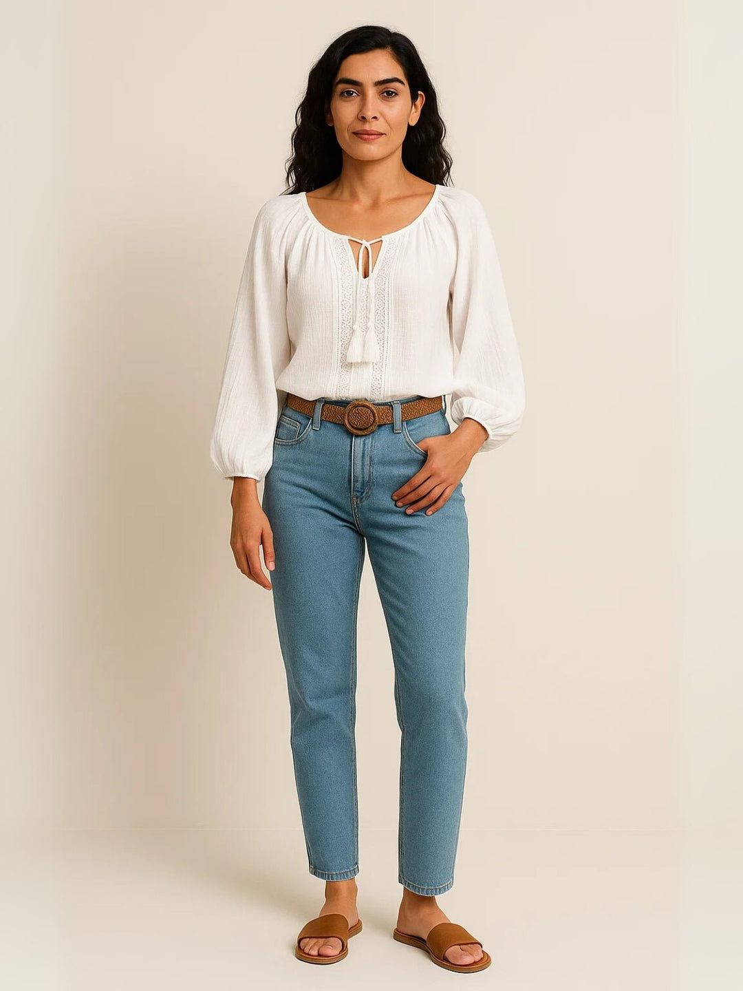 Femme portant Blouse Solémia | Blouse bohème à col noué