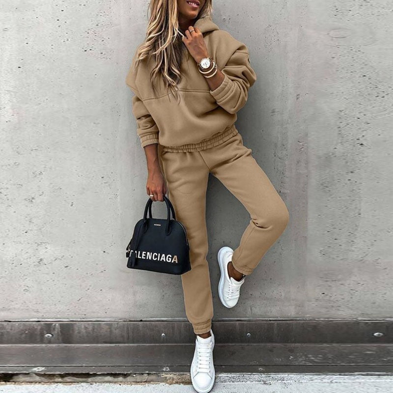Femme portant Ensemble Jogging Sophie | Ensemble Confort & Style