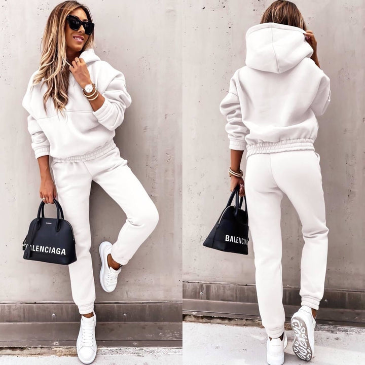Femme portant Ensemble Jogging Sophie | Ensemble Confort & Style