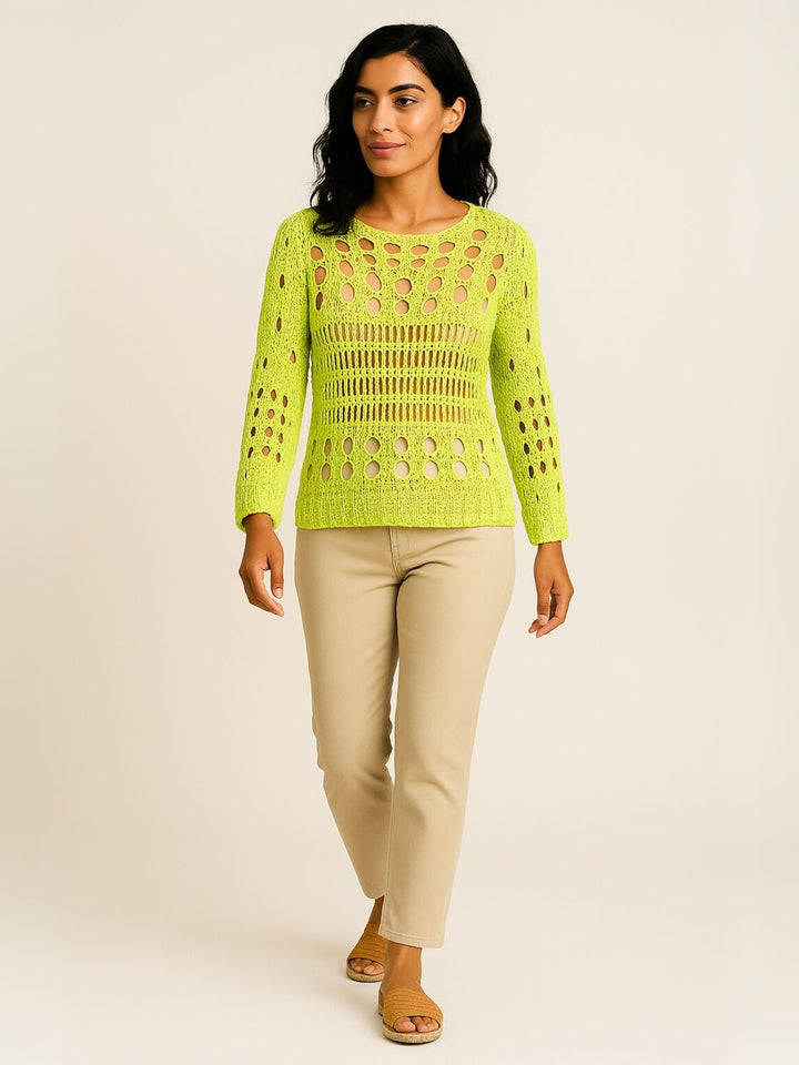 Femme portant Blouse Sorellia | Top ajouré bohème chic