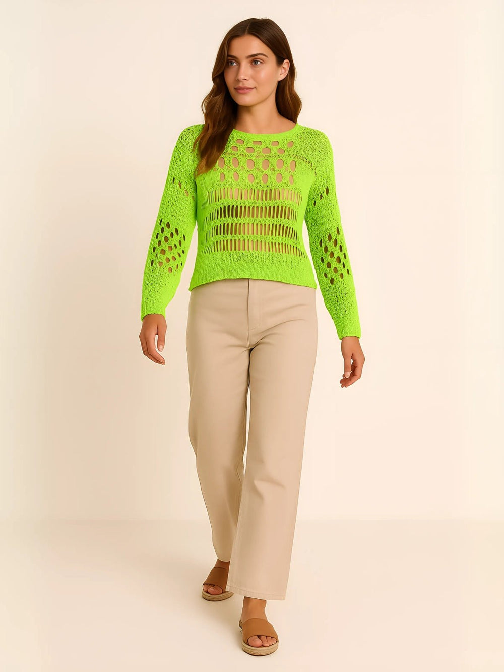 Femme portant Blouse Sorellia | Top ajouré bohème chic