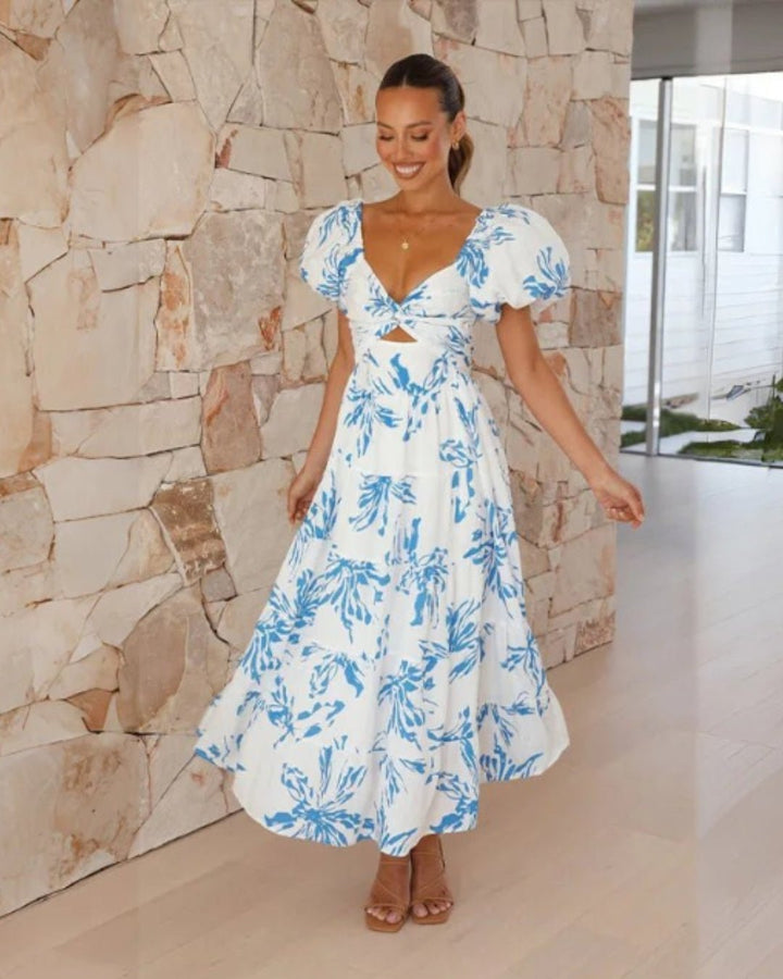 Femme portant Robe été Sylviana | Robe Longue Épaules Dénudées Fleurie
