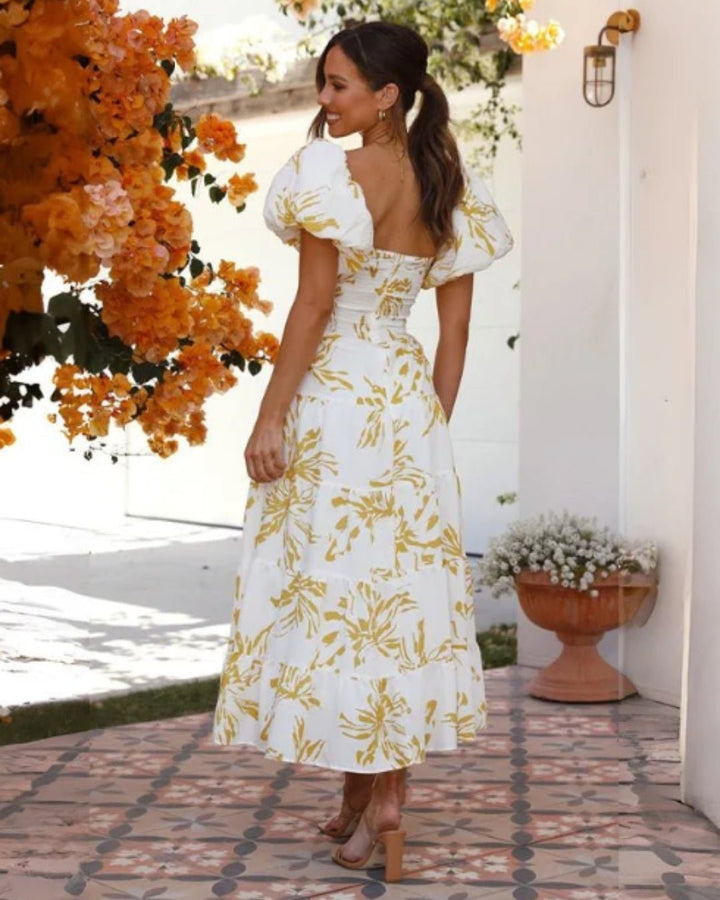 Femme portant Robe été Sylviana | Robe Longue Épaules Dénudées Fleurie