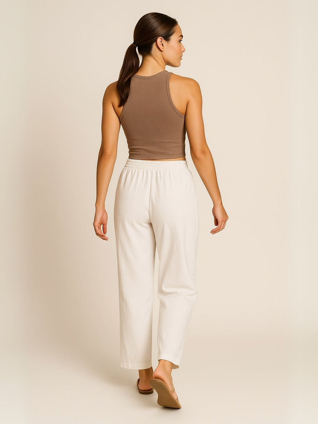 Femme portant Jean droit Yelina | Pantalon droit à dentelle latérale