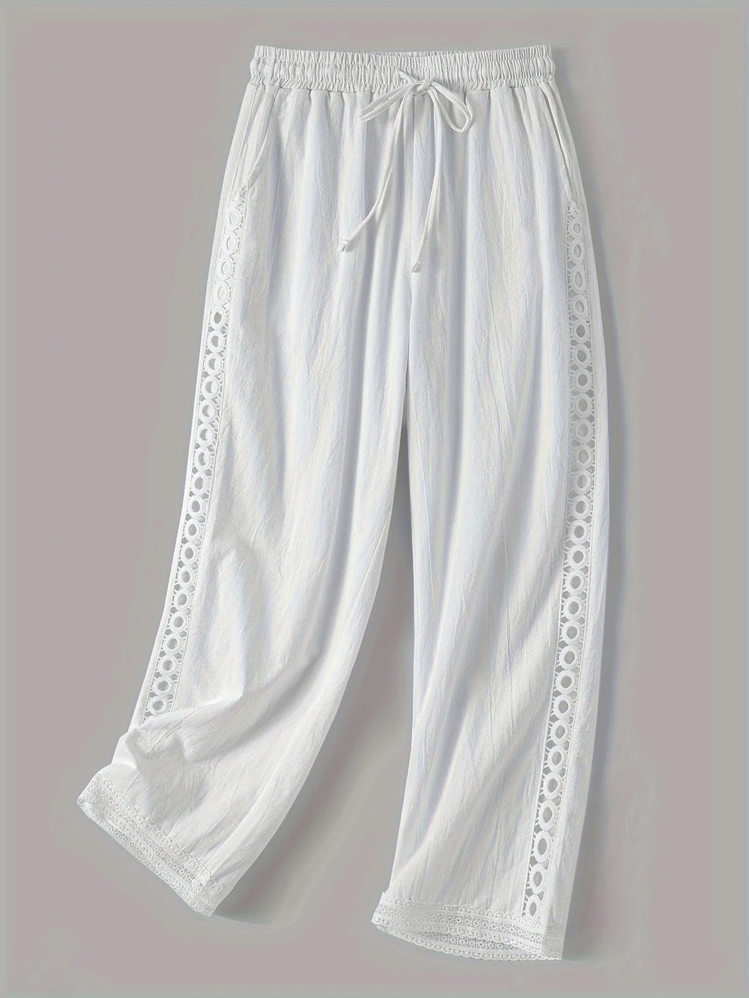 Femme portant Jean droit Yelina | Pantalon droit à dentelle latérale